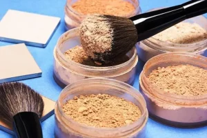 Setting Powder untuk Kulit Kering? Bisa Banget! Ini Rekomendasi Bedak yang Nggak Bikin Muka Jadi Gurun