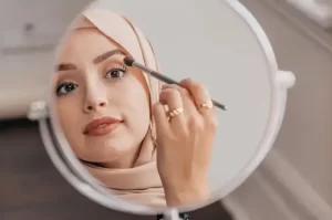 8 Cara Mengaplikasikan Eyeshadow untuk Mata yang Memukau