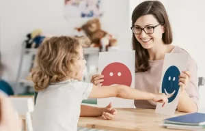 11 Jenis Terapi untuk Mendukung Perkembangan Anak dengan Autisme