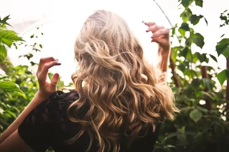 Tren Warna Rambut untuk Musim Semi agar Tampilan Lebih Fresh!