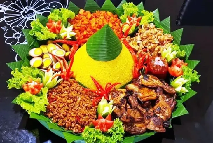 Makna Simbolik di Balik Lauk Nasi Tumpeng